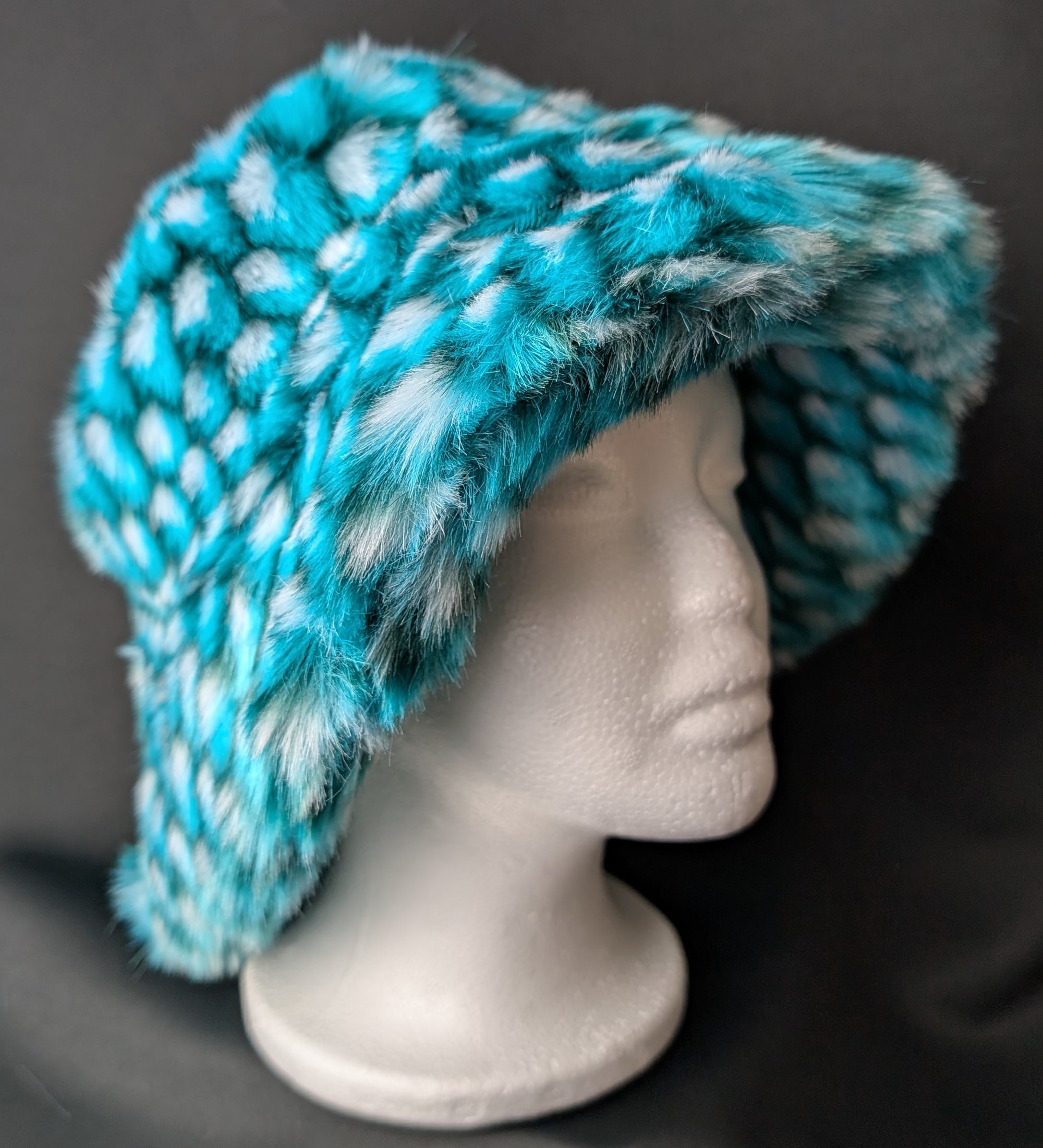 Cyan Feather Large